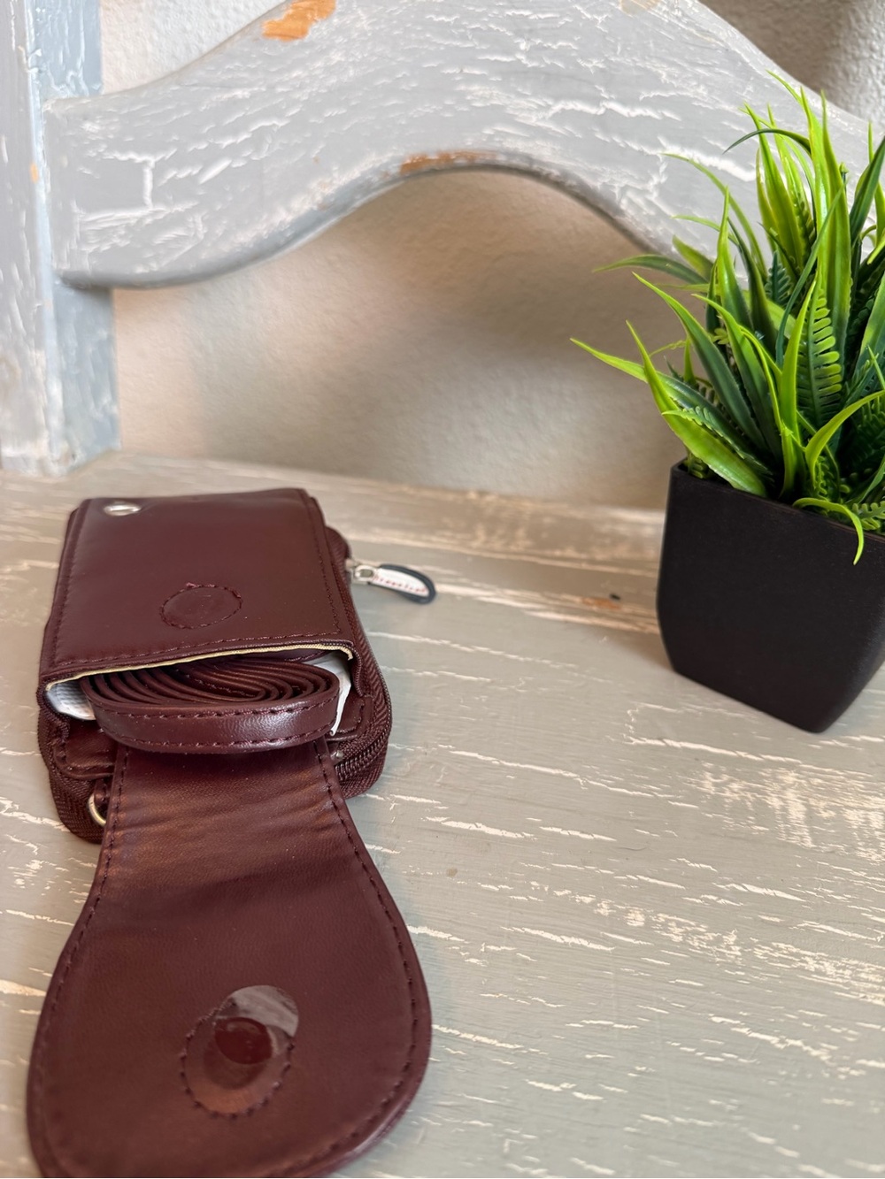 Travelon Maroon Zip Wallet with Branded Pulls - Picture 4 of 13